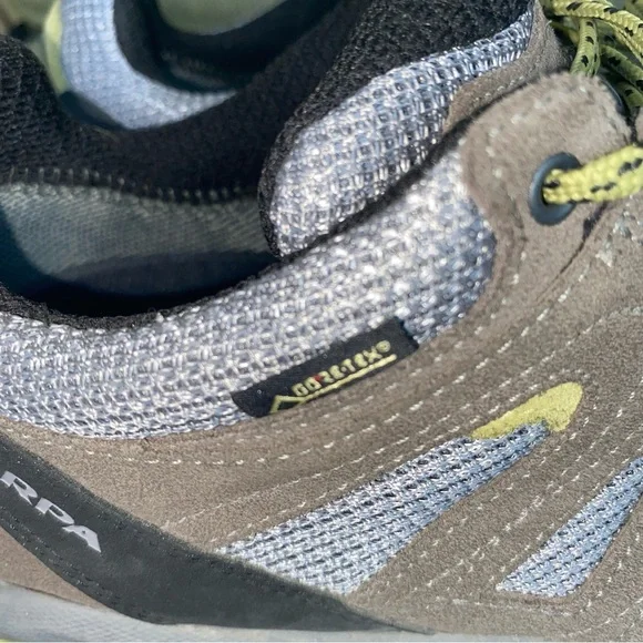 Scarpa Moraine GTX WMN Waterproof Vibram Shoes - Picture 3 of 8